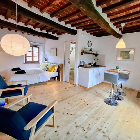 Il Palazzo, Le Fornaci Hotel Sassetta Kültér fotó