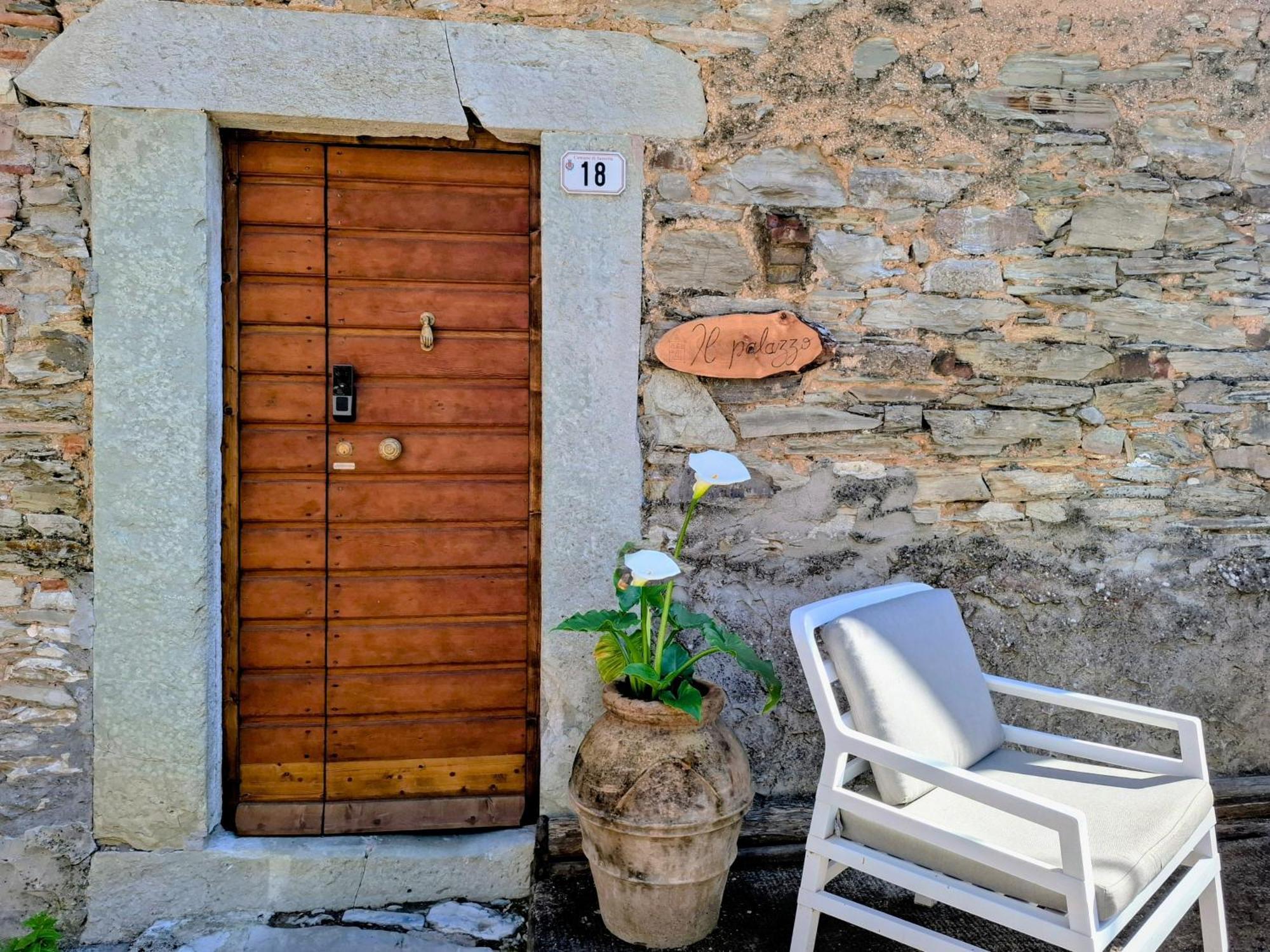 Il Palazzo, Le Fornaci Hotel Sassetta Kültér fotó